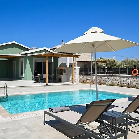 Villa Small Halipoma Laertes Into Town Close Lefkada City