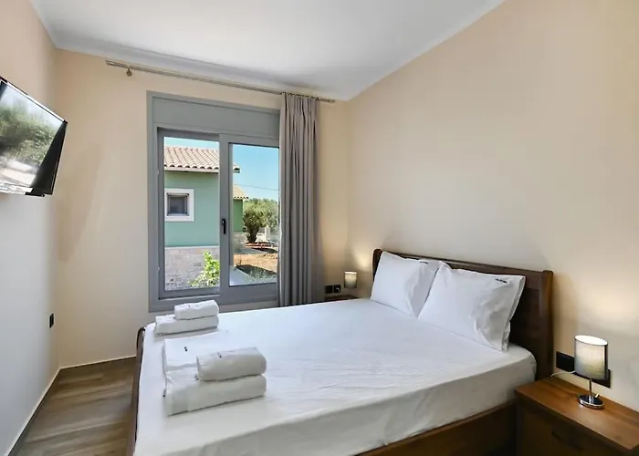 Small Halipoma Laertes Into Town Close Lefkada City