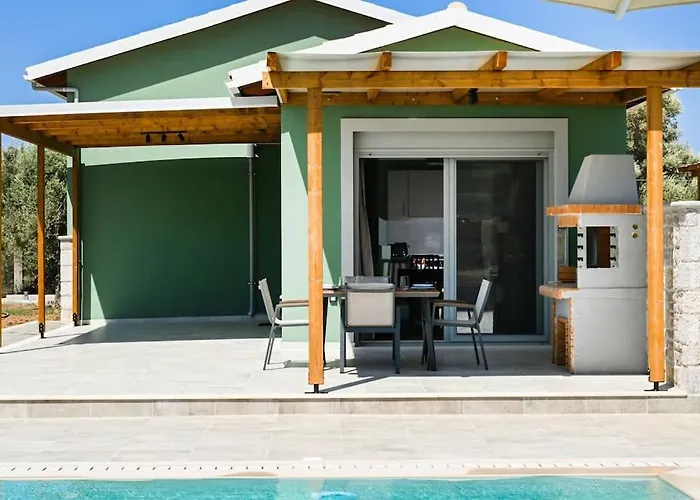 Villa Small Halipoma Laertes Into Town Close