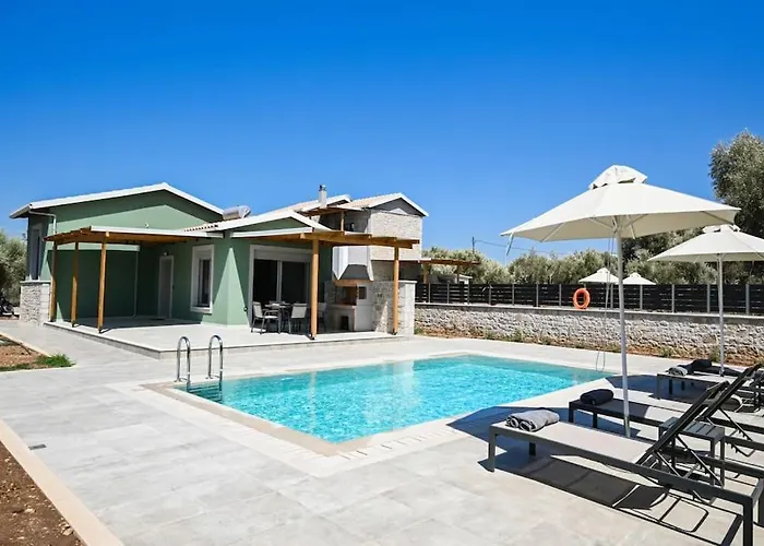 Small Halipoma Laertes Into Town Close Lefkada City