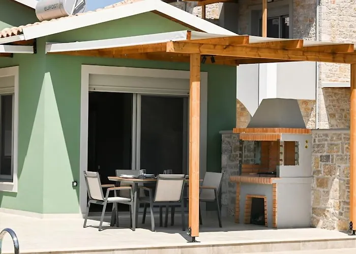 Small Halipoma Laertes Into Town Close * Lefkada City