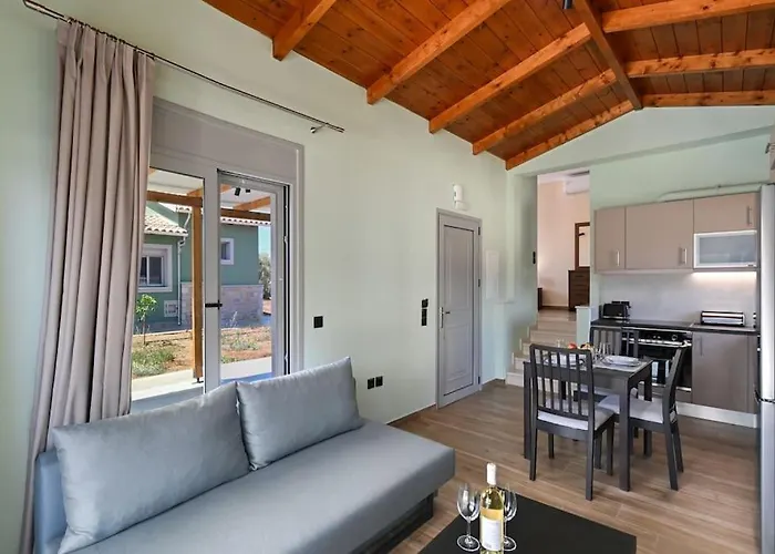 Small Halipoma Laertes Into Town Close *