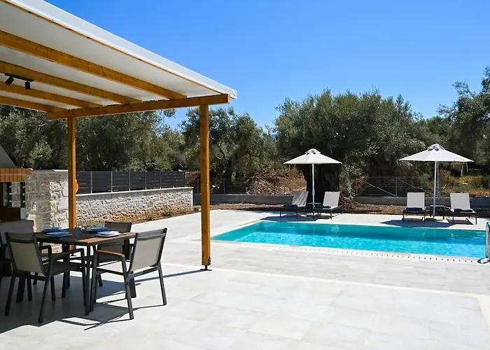 Small Halipoma Laertes Into Town Close