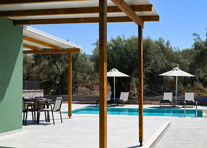 Small Halipoma Laertes Into Town Close *